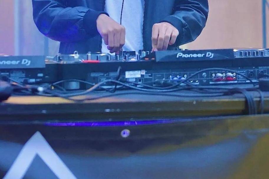 DJ Khiara