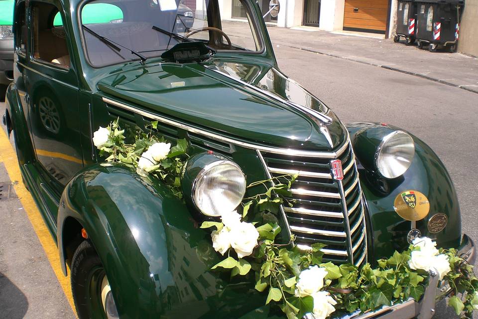 Addobbi floreali per auto