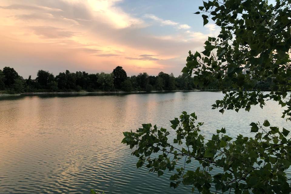 Il lago al tramonto