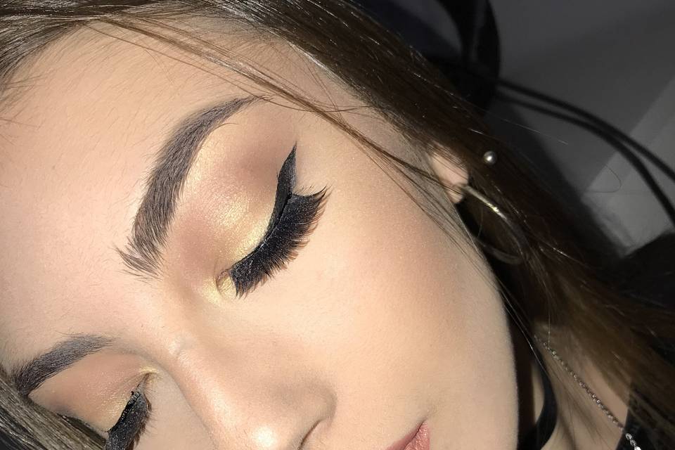 Makeup oro