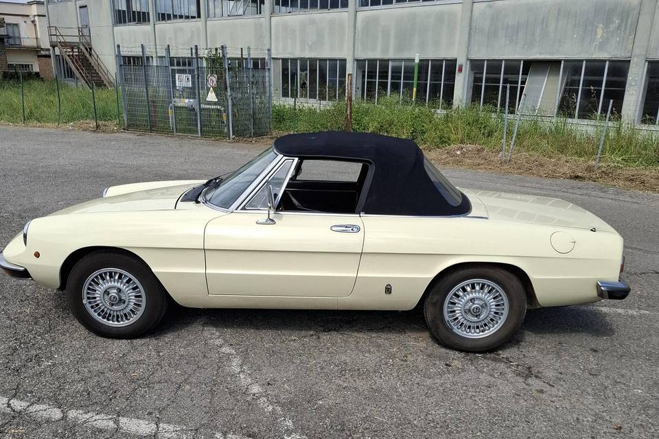 Alfa Romeo Duetto laterale1