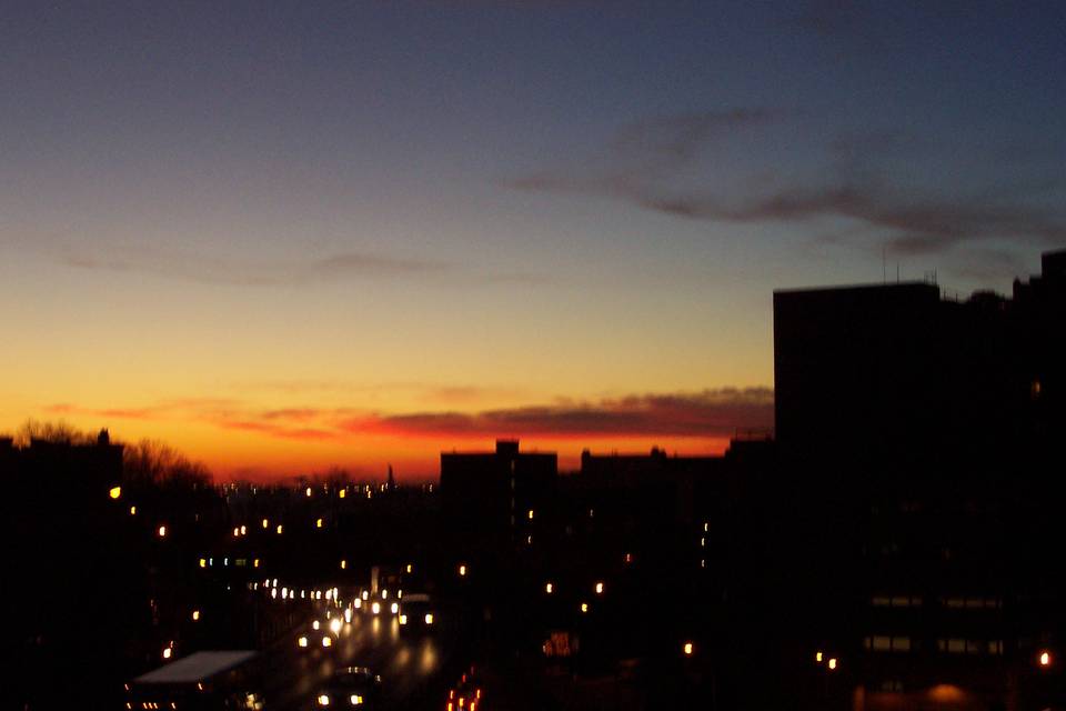 ...un romantico tramonto tra i grattacieli...