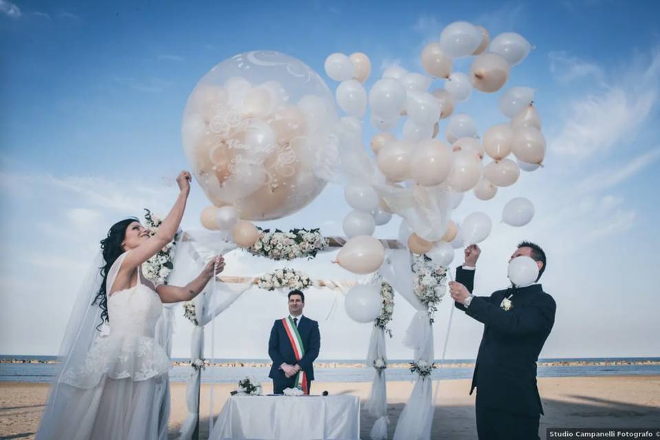 Palloncini sul mare