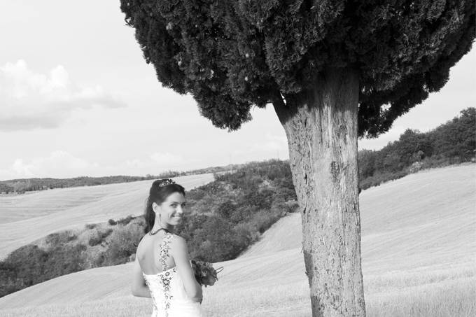 Sposa nelle crete senesi