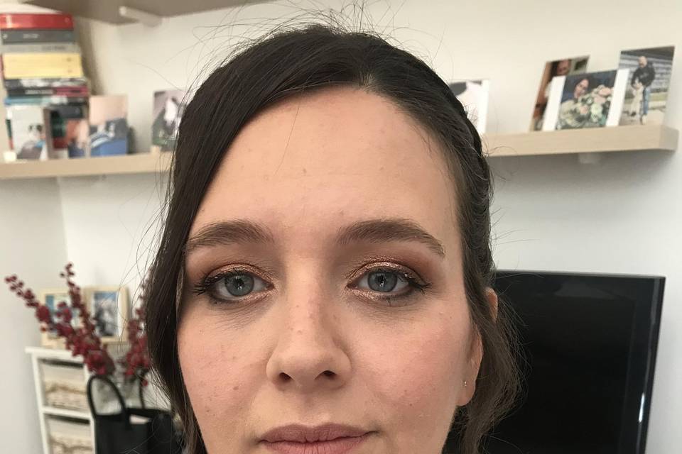 Dani makeup artist