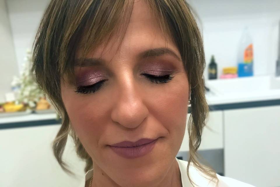 Dani makeup artist