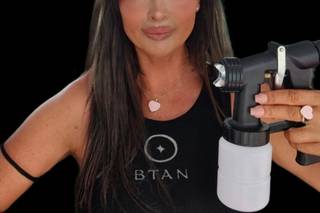 Marzia Paglialonga - Spray Tan Artist