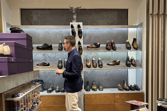 Scelta delle scarpe per sposo
