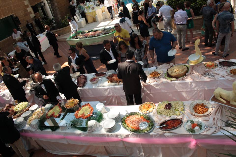 Buffet in giardino