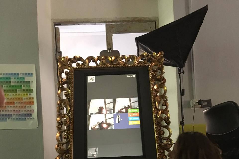 Spazio Geco Selfie Mirror