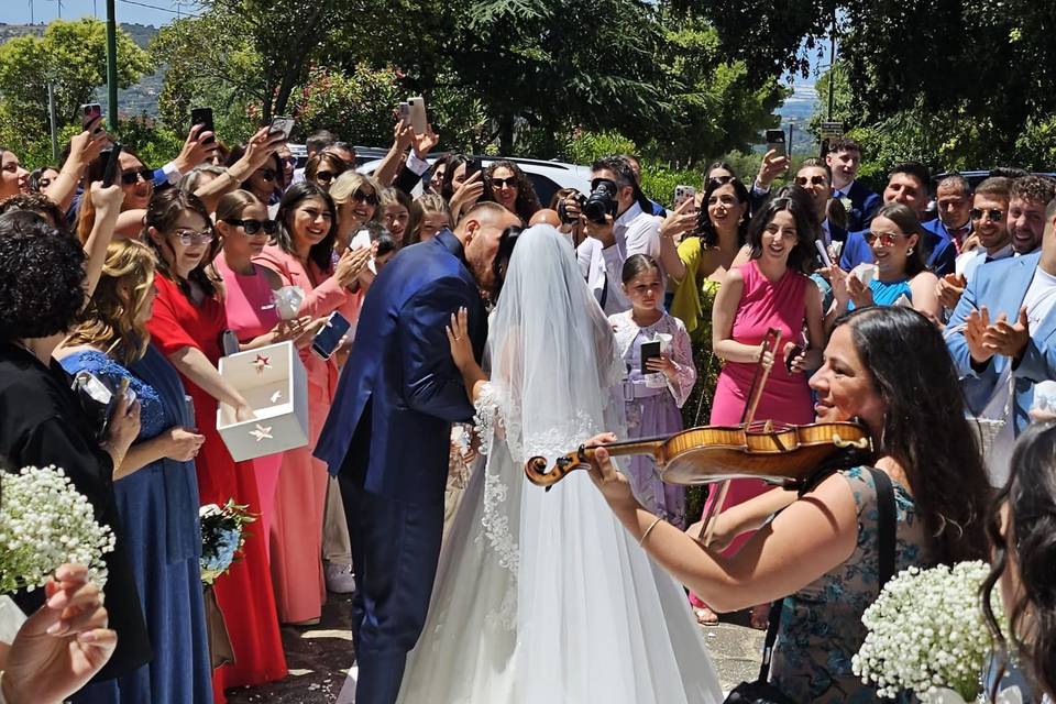 Violino fuori la Chiesa