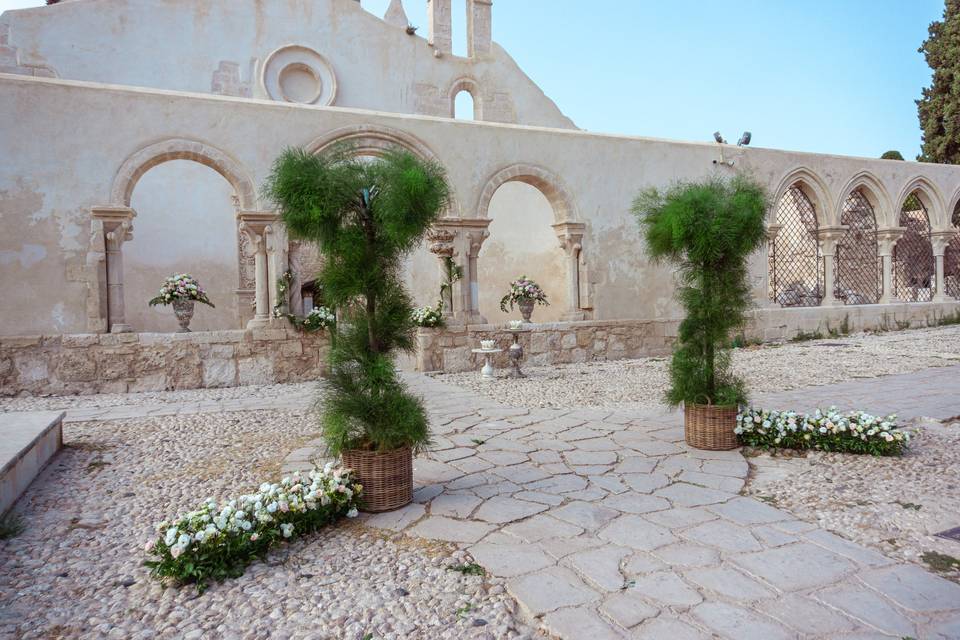 Ingresso chiesa all'aperto