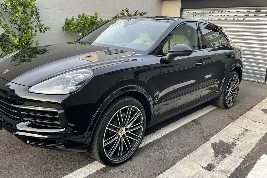 Porsche Cayenne Coupe'