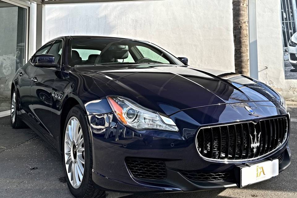 Maserati Quattroporte Blu