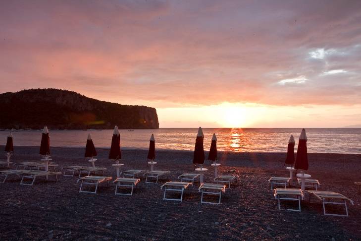 Tramonto spiaggia privata