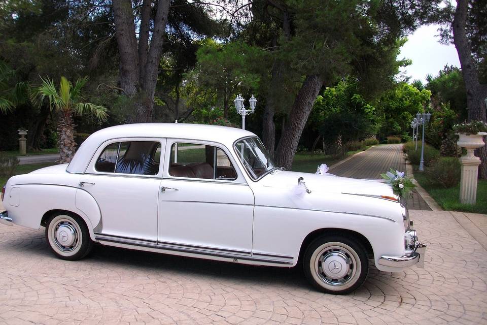 Mercedes ponton 220 anni '50