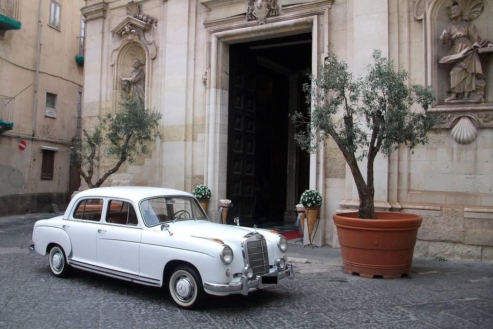 Mercedes ponton 220 anni '50