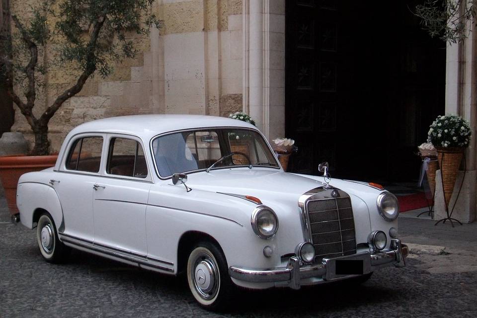 Mercedes ponton 220 anni '50