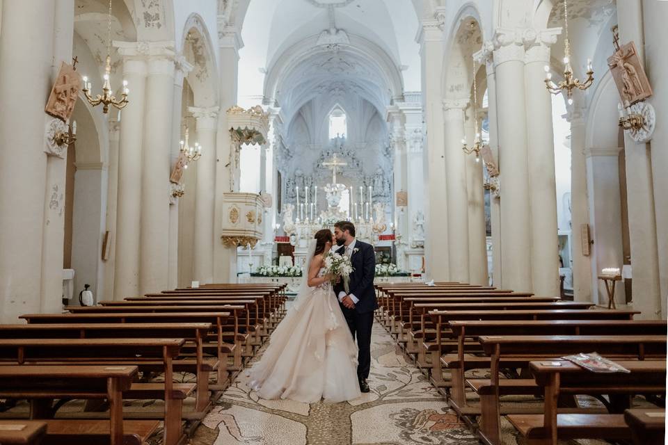 Può baciare la sposa