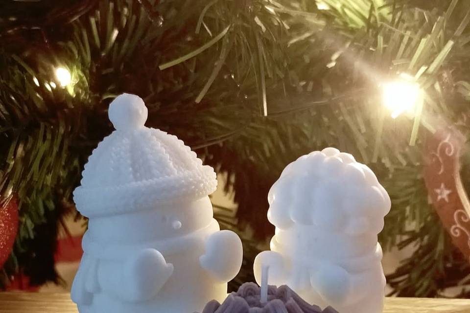 Pupazzi di neve innamorati