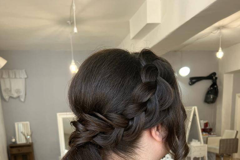 Romantic Hairstyle - Essenzia