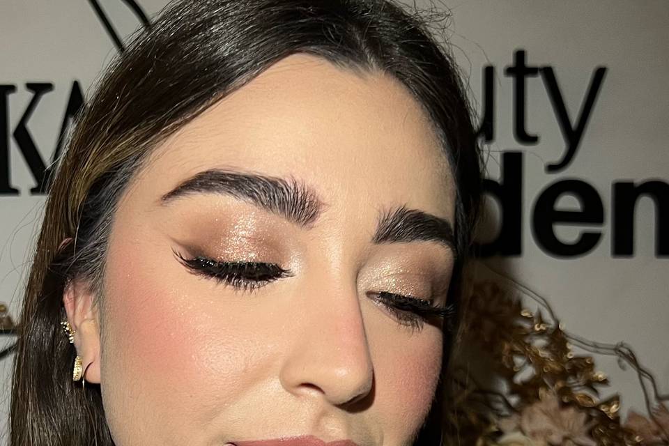 Make up glow