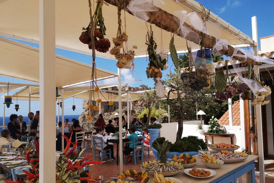 Buffet in terrazza