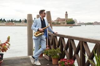 Manuel Frigo Sax & DJ