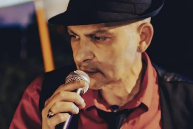 Tony / vocal