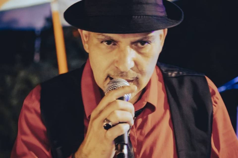 Tony / vocal