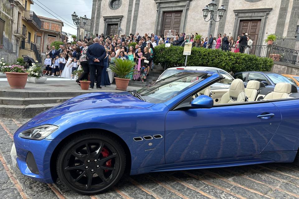 Maserati grancabrio blu