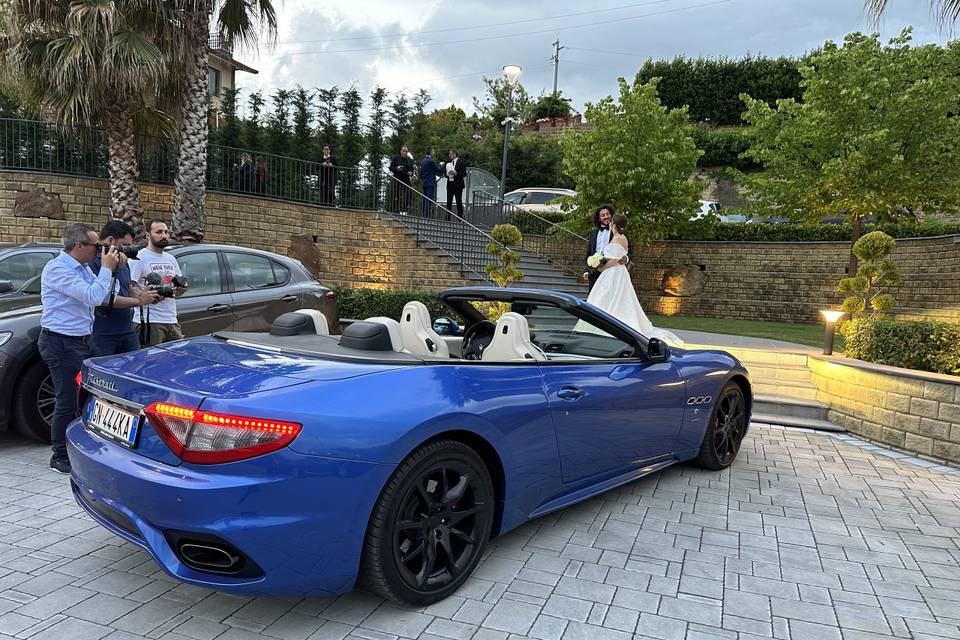 Maserati grancabrio blu