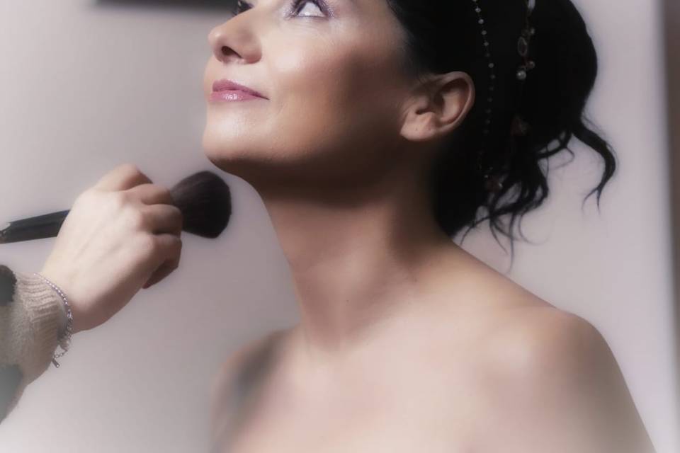 Luana di Gennaro - Make-up & Bridal Stylist