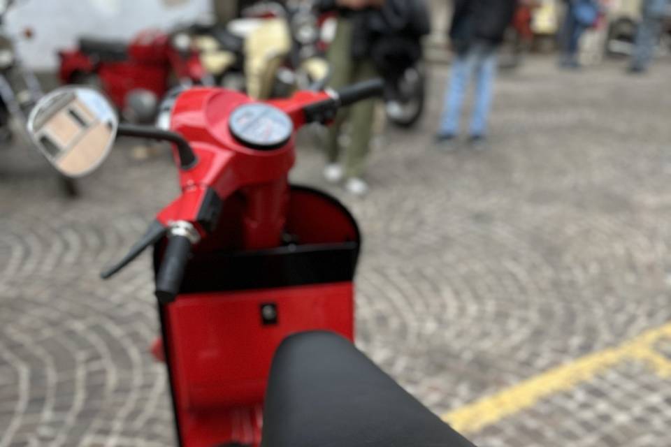 Vespa 50 pkn rossa