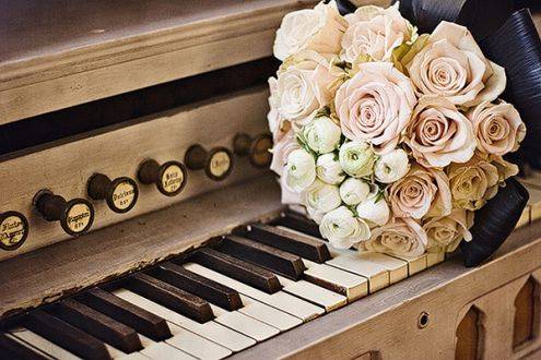 Wedding organist