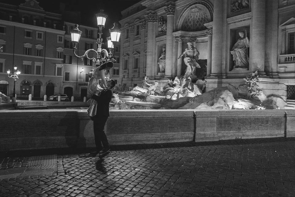 Matrimonio fontana trevi notte