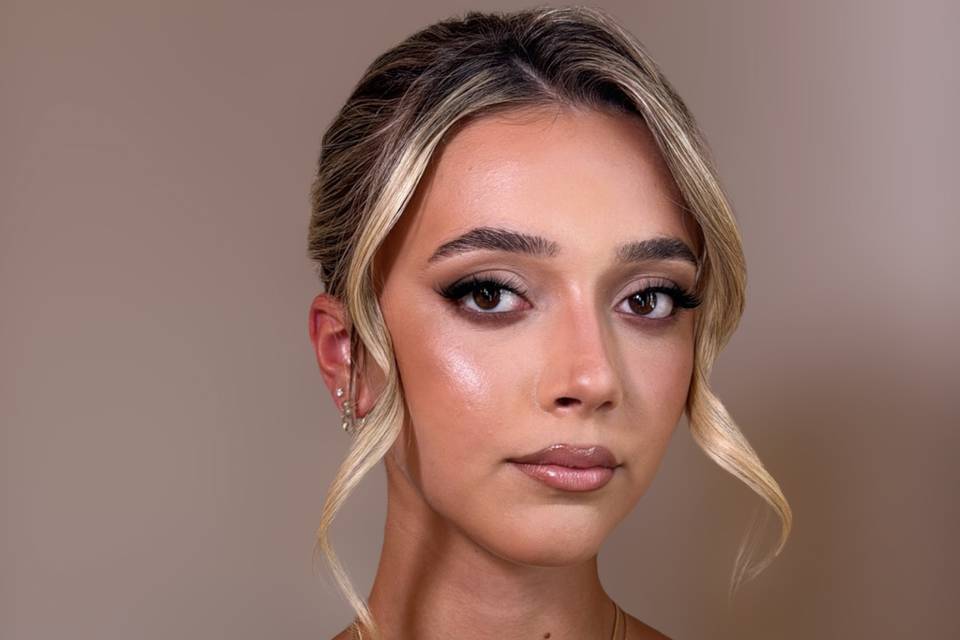 Full glam make up from my team