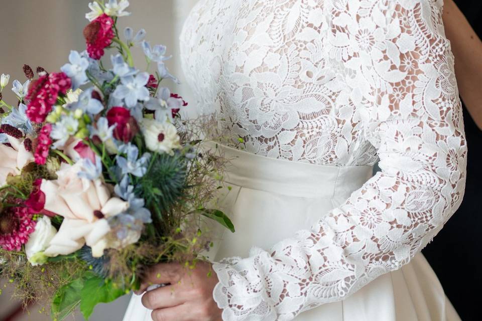 Curly bride