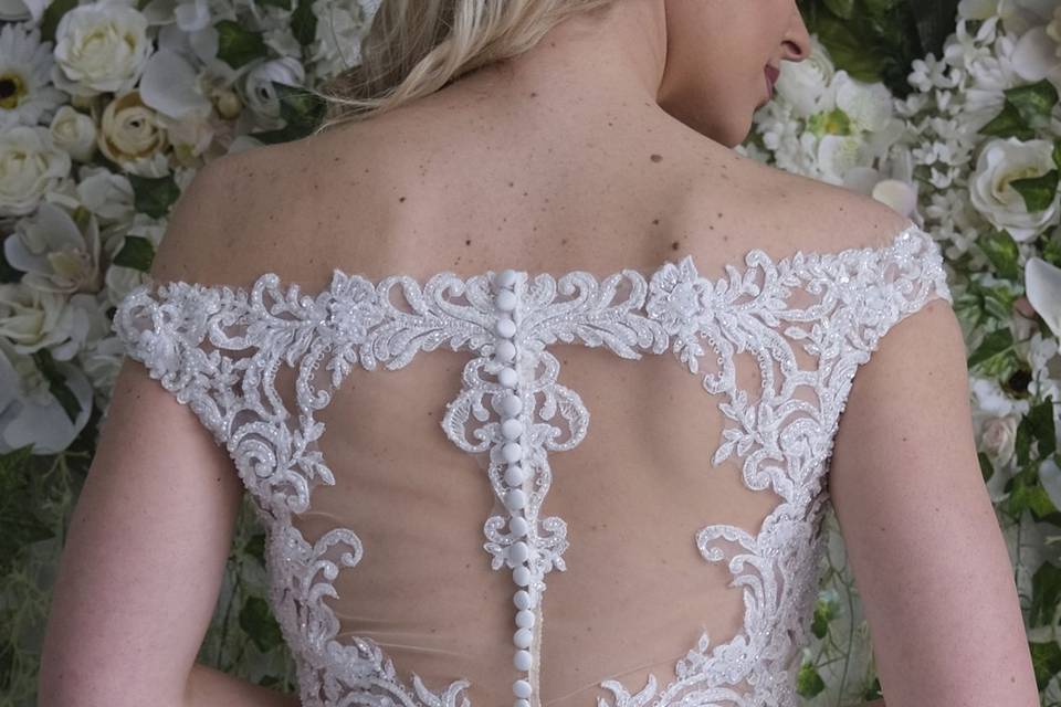 Sposa trasparenze pizzo