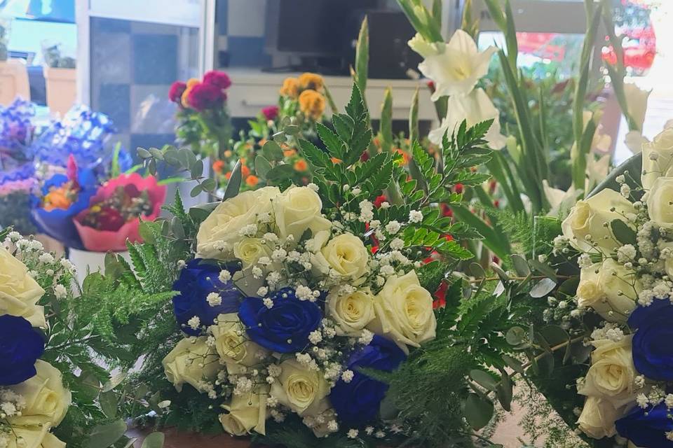 Bouquet rode bianche e blu