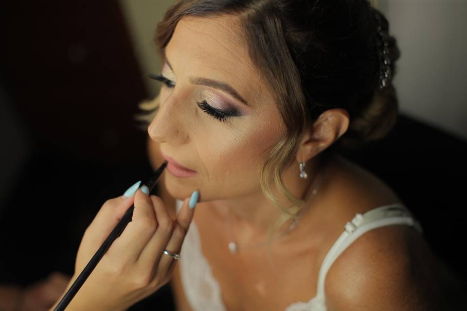 Anti age bridal make-up