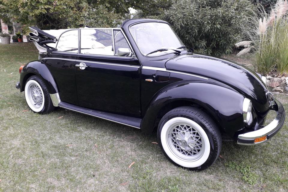 Maggiolino nero cabrio