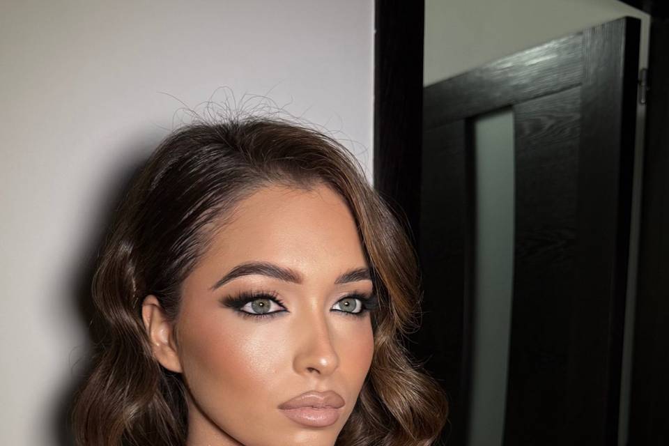 Full glam