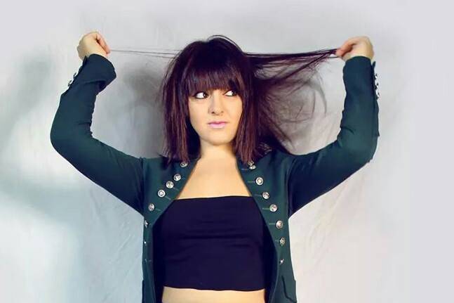 Lucia golemi-cantante