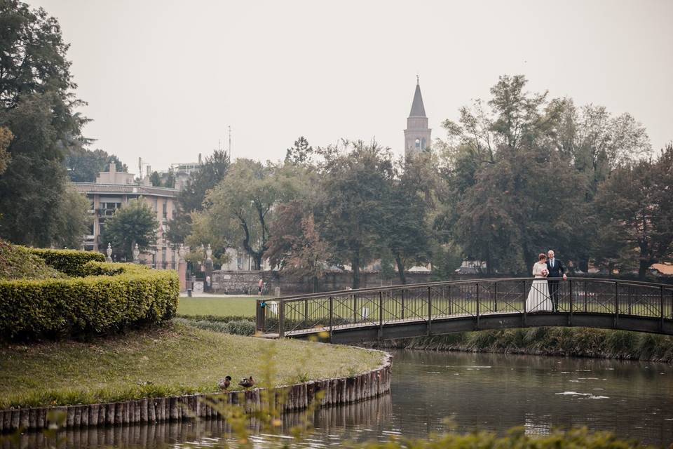 Emotional wedding photography