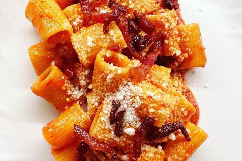 Mezze maniche all'amatriciana