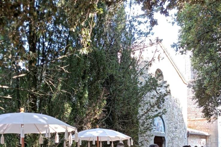 Fuori chiesa