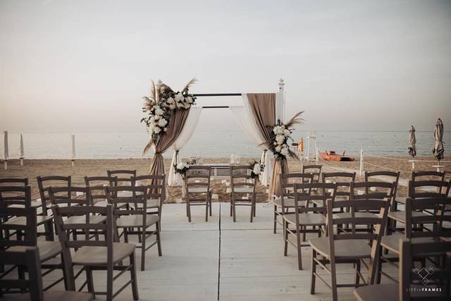 Allestimento rito sul mare