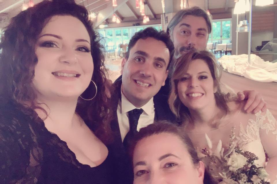 Selfie con gli sposi