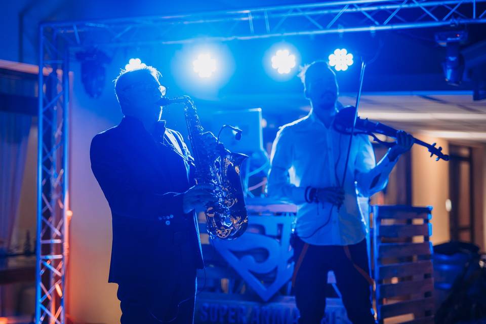 Dj, Sax & Violin